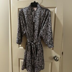 Floral 2p Black and Gray Robe Set